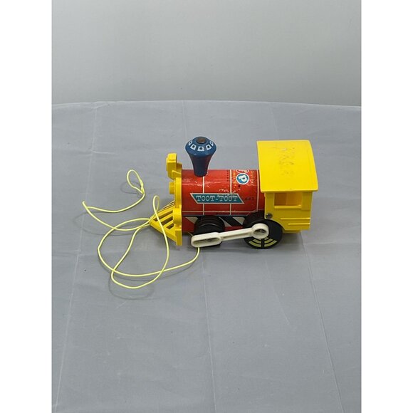 Vintage Fisher-Price #643 Toot Toot Pull Along Train Toy Yellow/Red - Picture 1 of 4